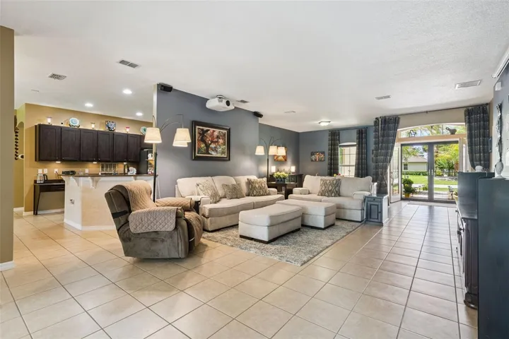 Living Room / Kitchen