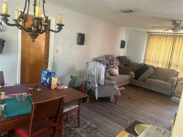 Living/Diningroom