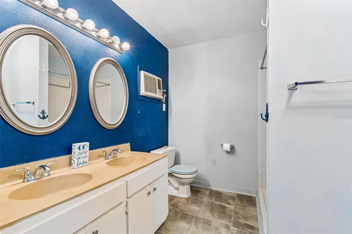 Bonus room full bath. Double sinks. Walk-in shower.