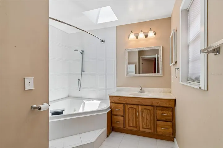 Remodeled primary bath with jetted tub.
