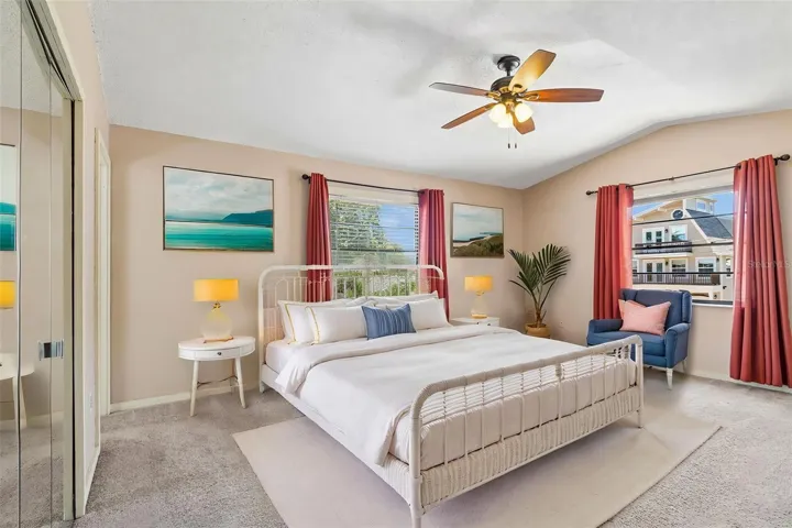 Nicely-sized primary bedroom with en-suite bath.