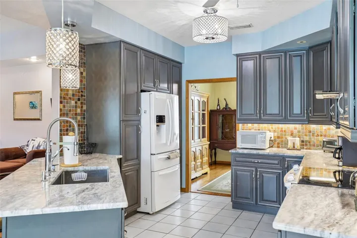Kitchen Side