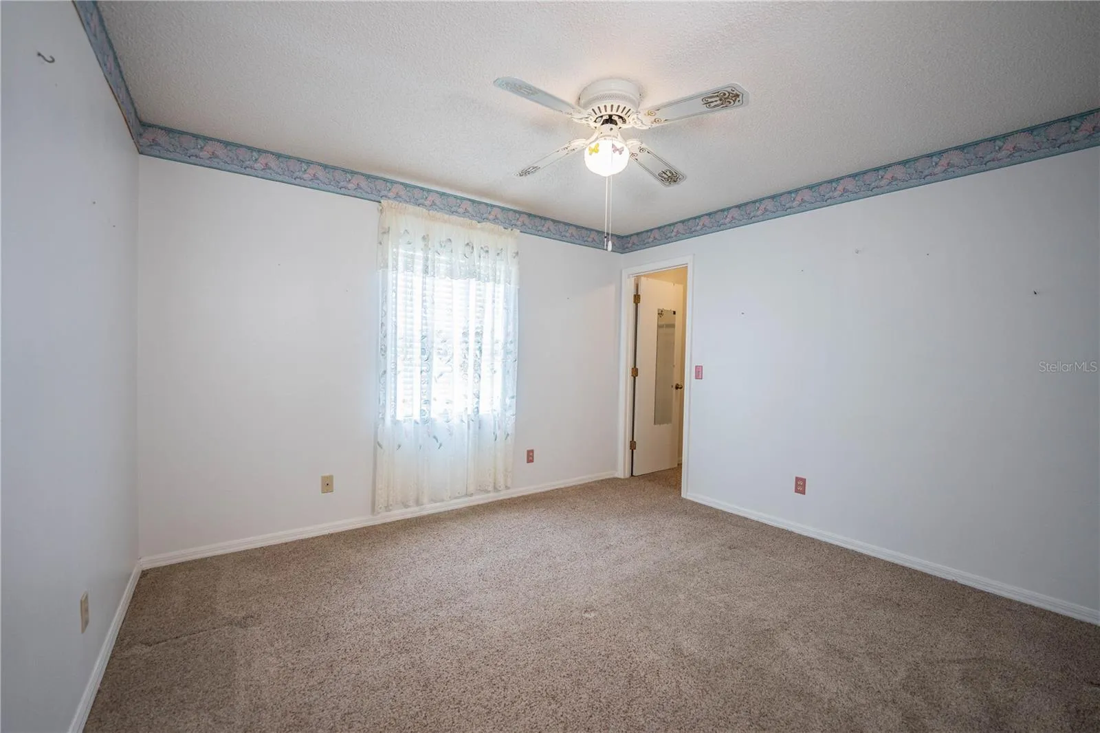 Guest bedroom