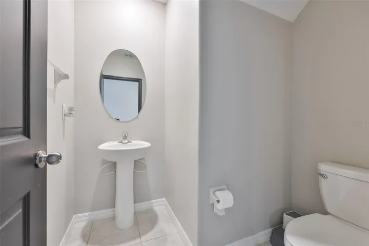 1st Floor 1/2 a bath