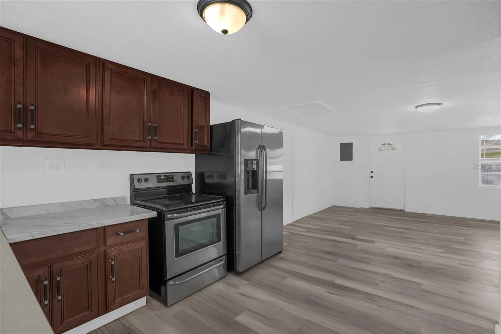 Kitchen/ Dining