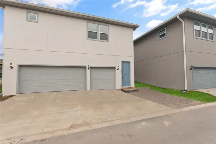 Garage apartment tenant month to month $1750/mo