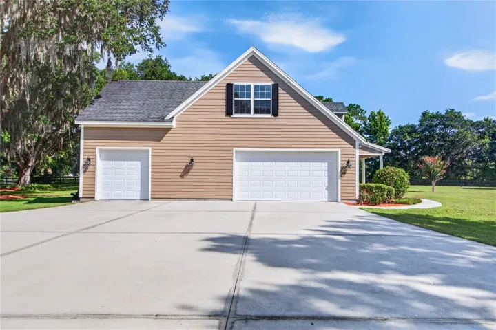 easy access to drive into the 3 car garage