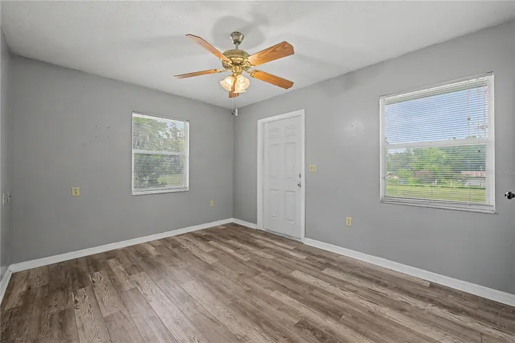 4th Bedroom w/private entrance