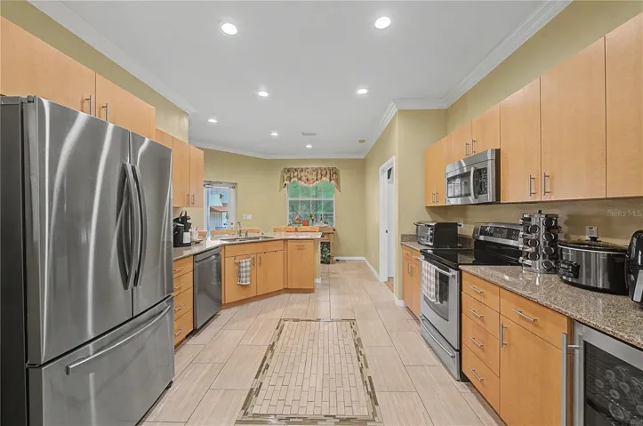 Formal Dining Room, Tile Flooring, Crown molding