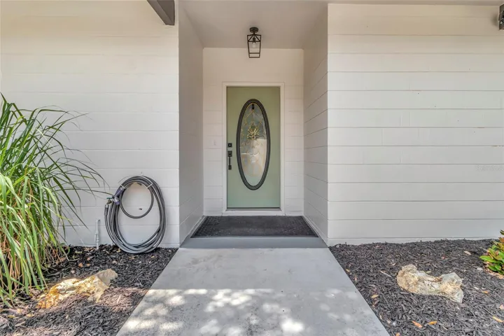 Entrance from Driveway to Kitchen