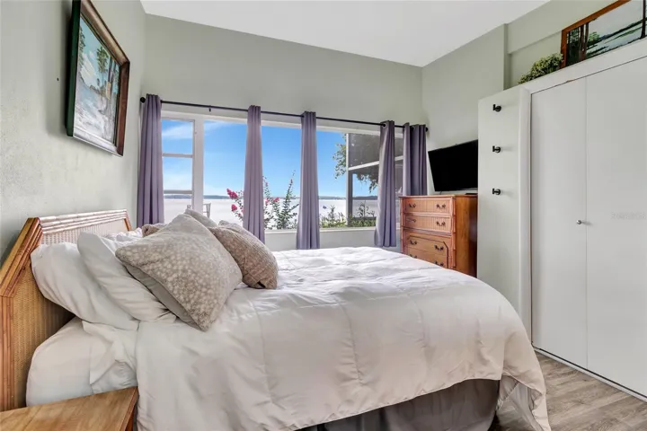 Bedroom 3 with Lake View