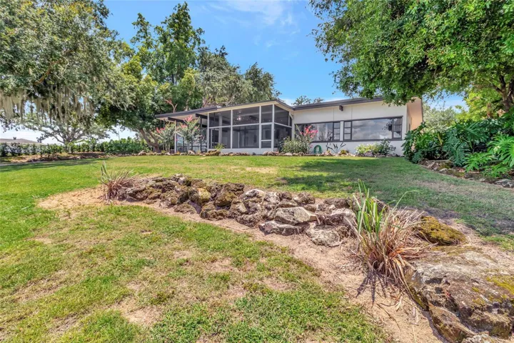 Front Lanai