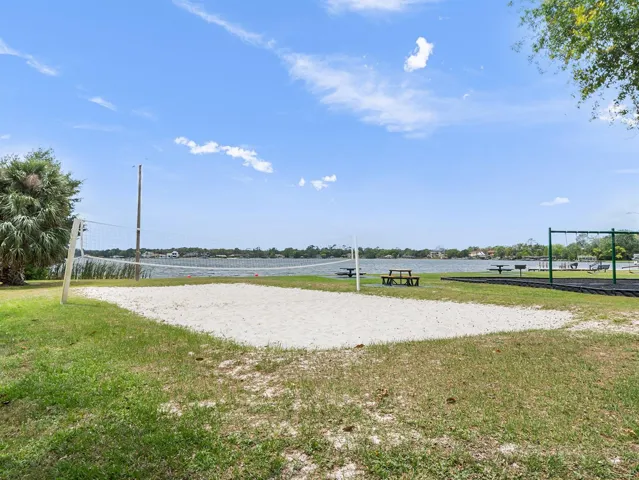 Sweetwater Oaks Community