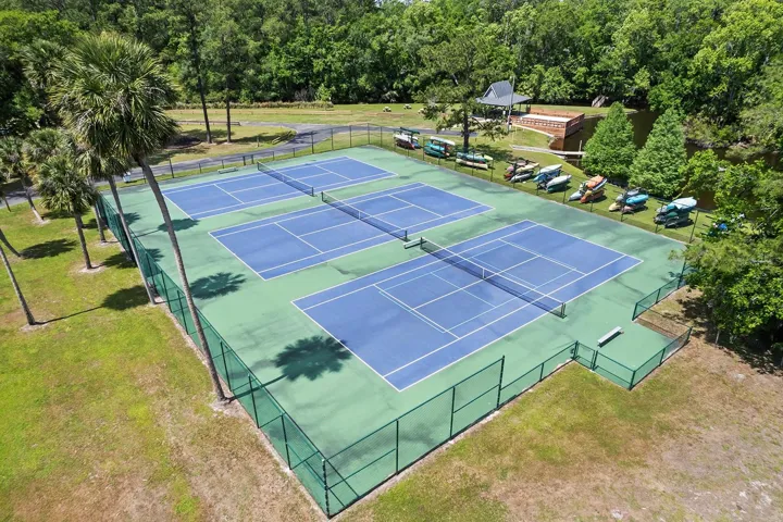 Sweetwater Oaks Community