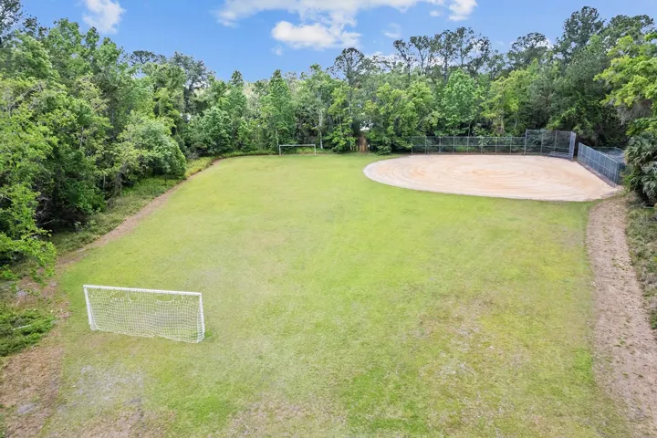 Sweetwater Oaks Community