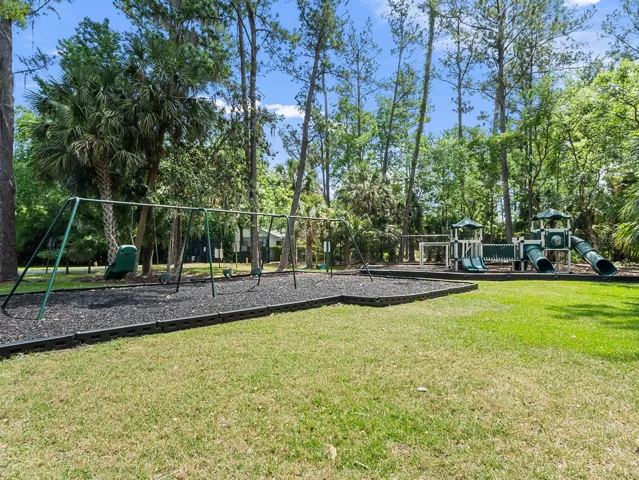Sweetwater Oaks Community