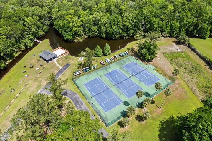 Sweetwater Oaks Community
