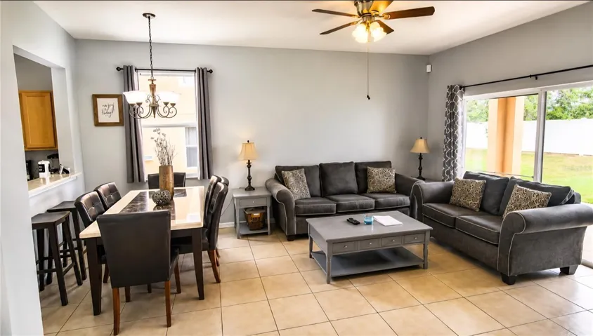Living room/ dining room combo