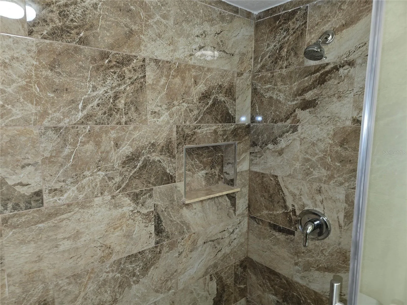 SHOWER DETAIL