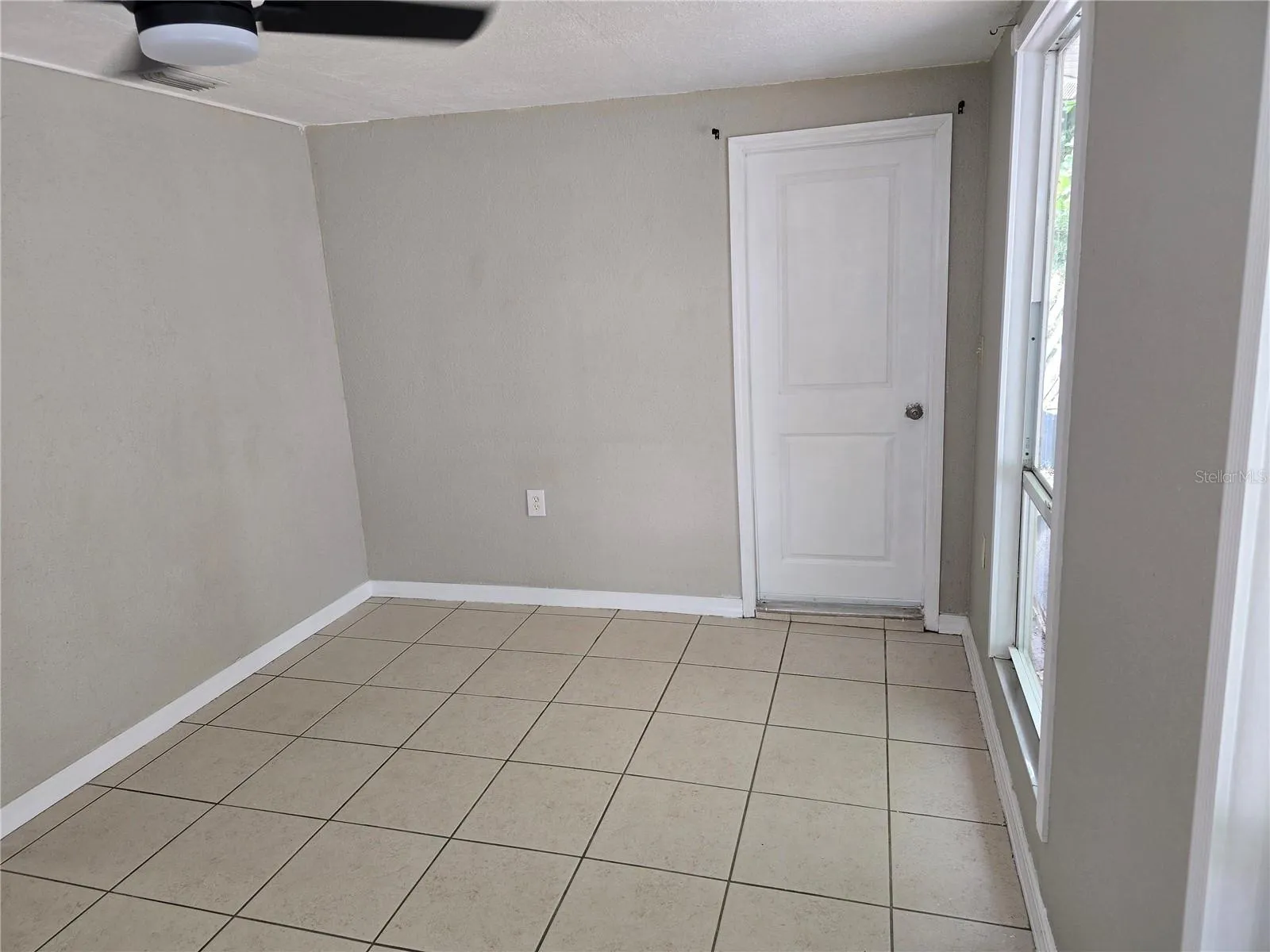 MASTER BEDROOM PRIVATE ENTRANCE