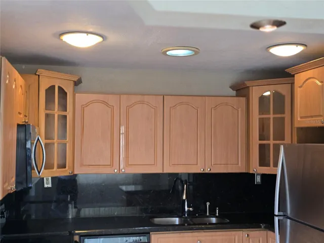 WOOD KITCHEN CABINETS