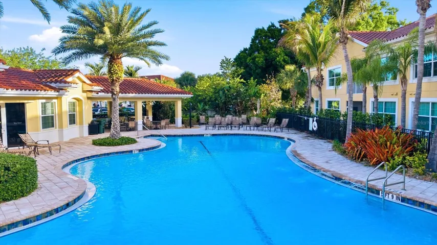 Bay Street Pool