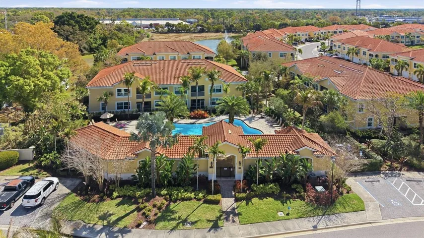 Bay Street Club House