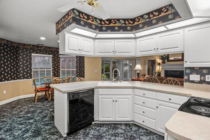 Love the tile floors in the kitchen.