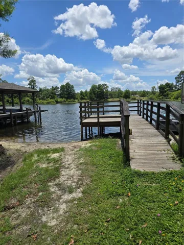 Lake Dock / Boat access