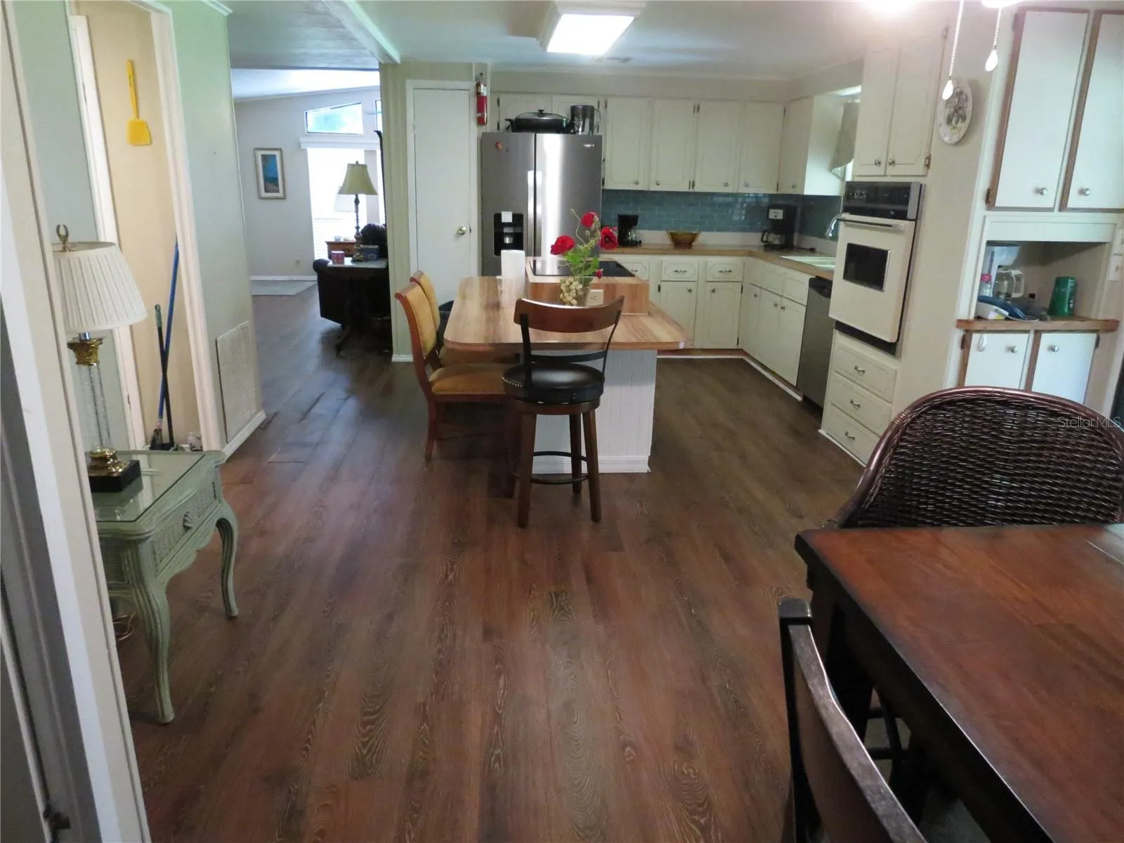 dining/kitchen