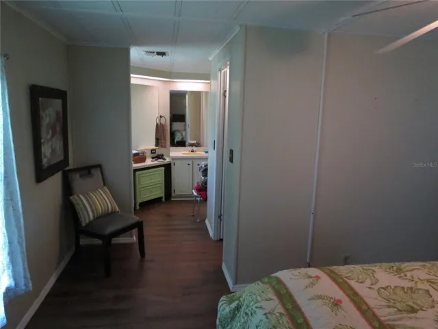 master bedroom to master bathroom