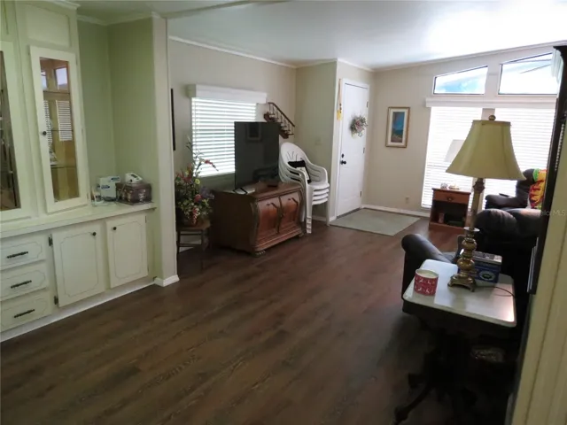 2nd dining room/living room