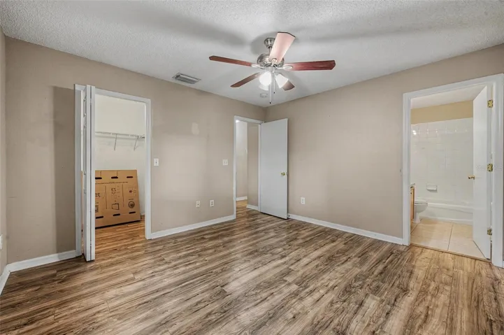 Primary Suite with Full Bath & Walking Closet