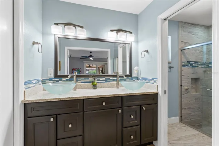 Primary bath with walk-in closet