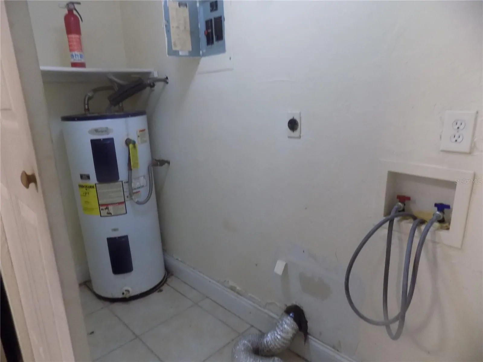 Washer/dryer hook ups