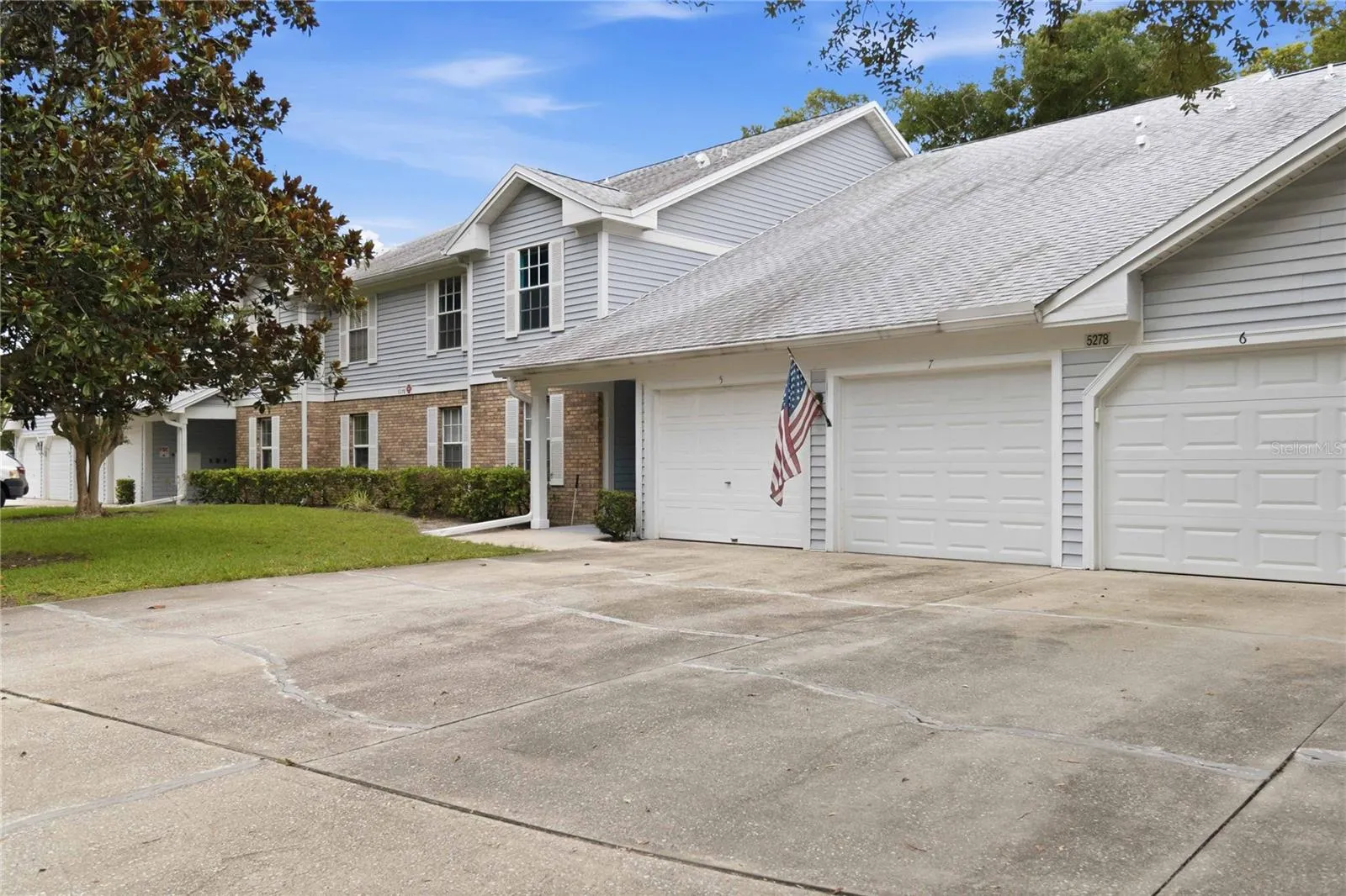 Frontage/Garage