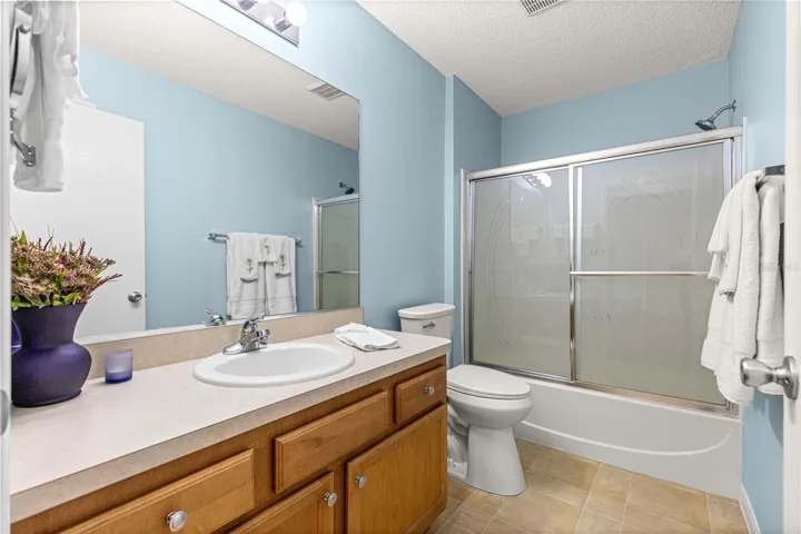 Spacious guest bathroom