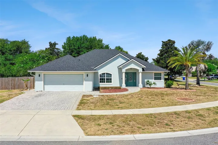 Welcome to 4450 Abaco Dr, Tavares.