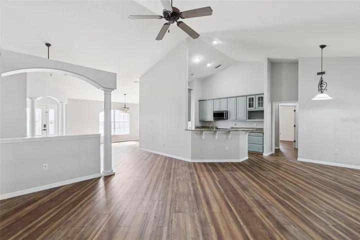 Family Room - 14.6 X 15.6