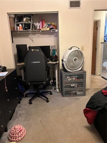 2nd bedroom