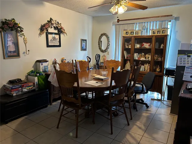 Dining Area/ Flex space