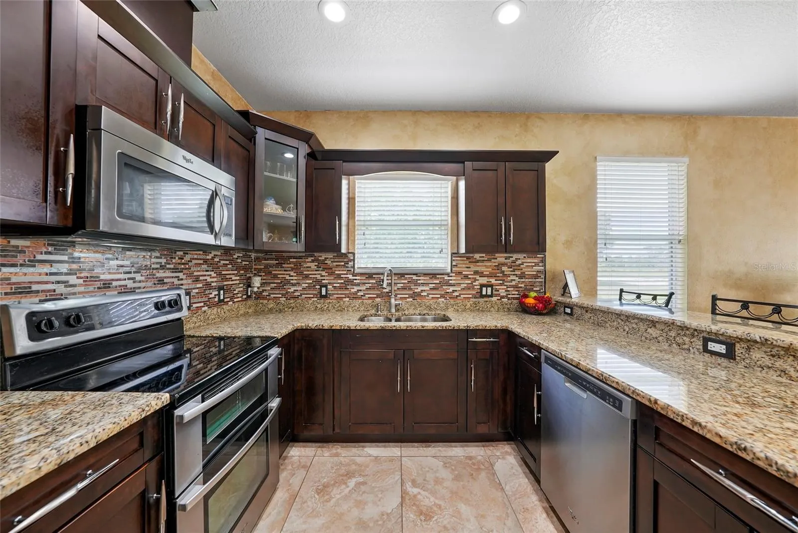 Exquisite Chef's kitchen
