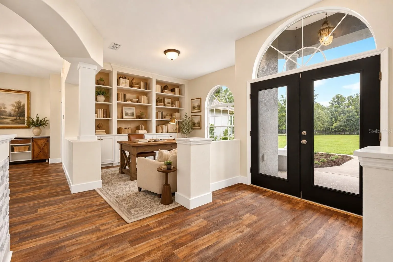 Right side of entryway