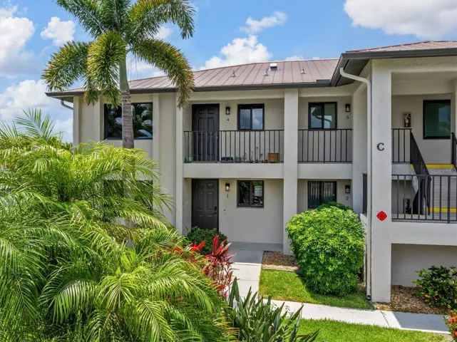 Lushly landscaped well maintained canal front community.