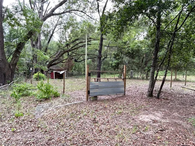 Livestock pen