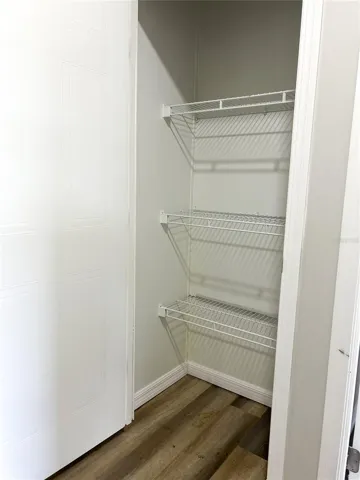 Large pantry/linen closet