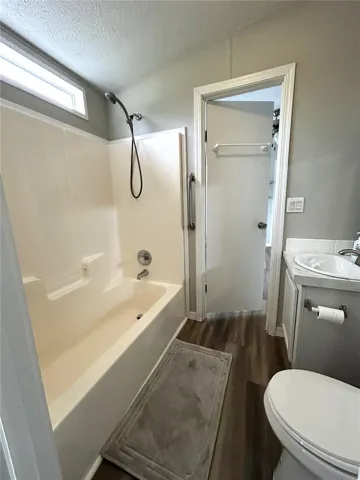 Jack and Jill Guest Bath #1