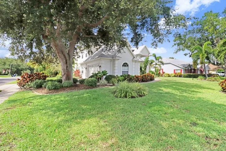 Front Facade 7 (Corner Lot)
