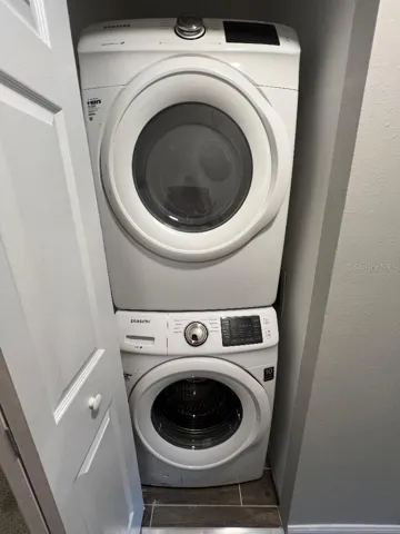 Washer and dryer upstairs!!