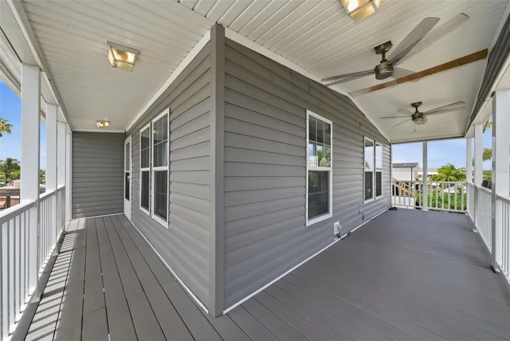 Amazing composite decking that allows you to sit and watch amazing panoramic views of the Gulf and the Park!